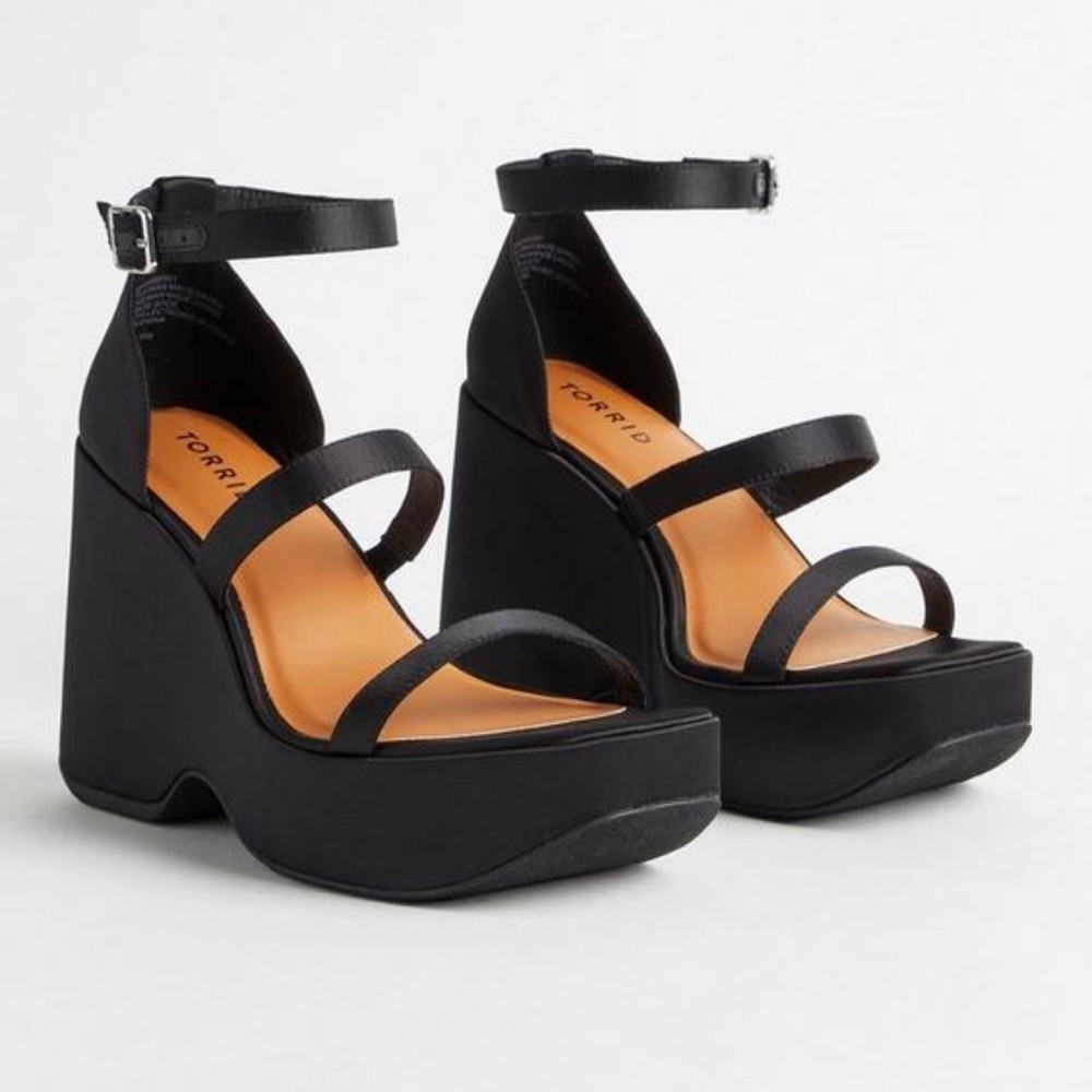 Torrid Triple Band Wedge Sandal (WW)